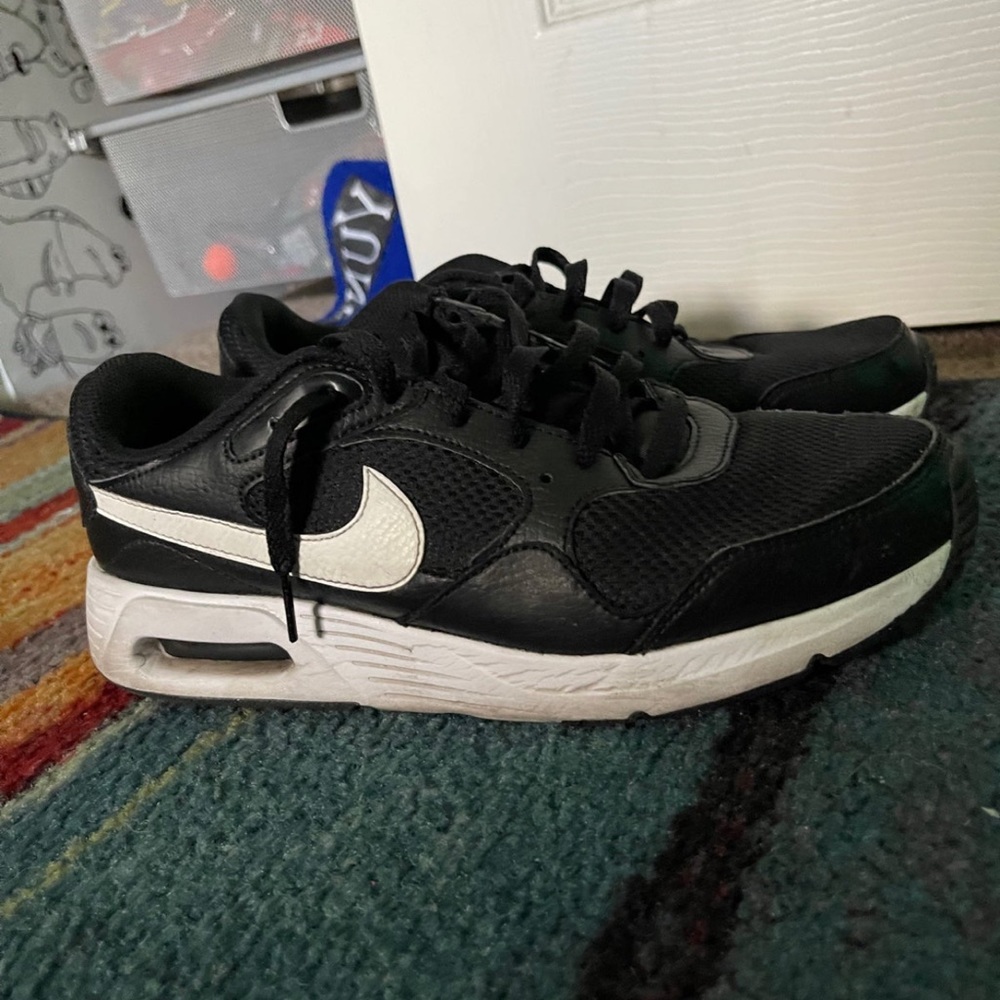 Nike - Picture 2 of 2